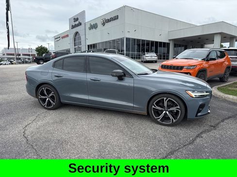 Used 2024 Volvo S60 B5 Core AWD/4WD image 4