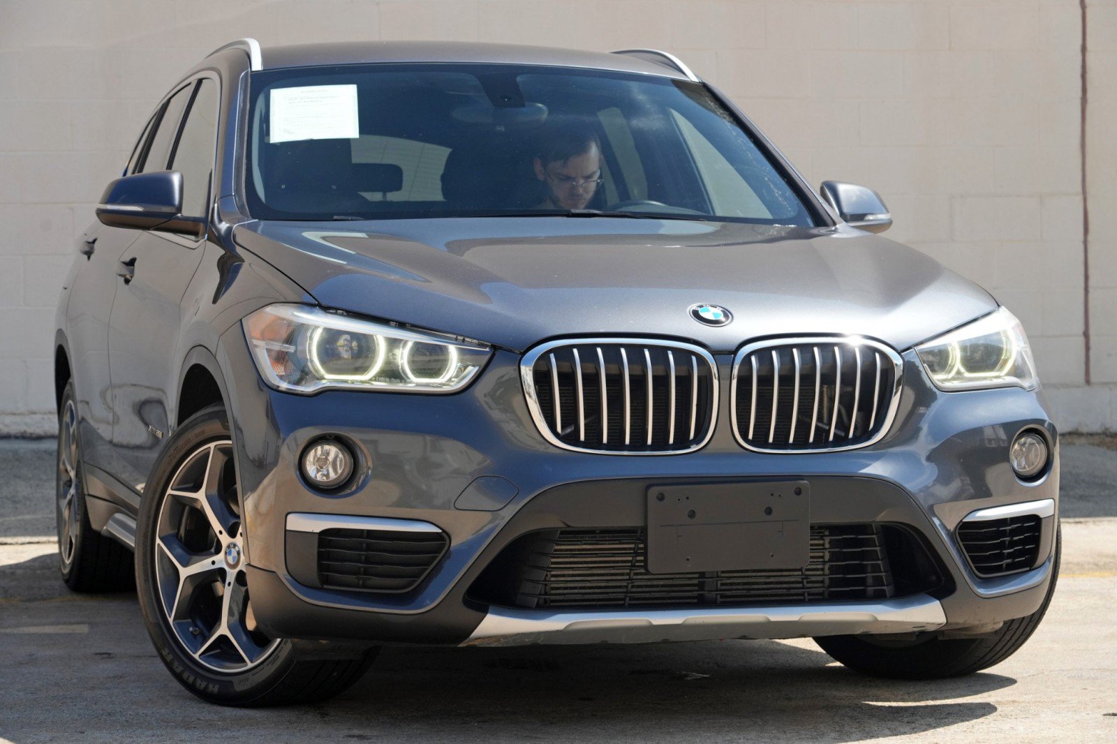 Used 2017 BMW X1 xDrive28i w/ Cold Weather Package AWD/4WD image 2