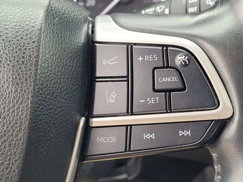 Used 2022 Toyota Highlander Platinum image 18