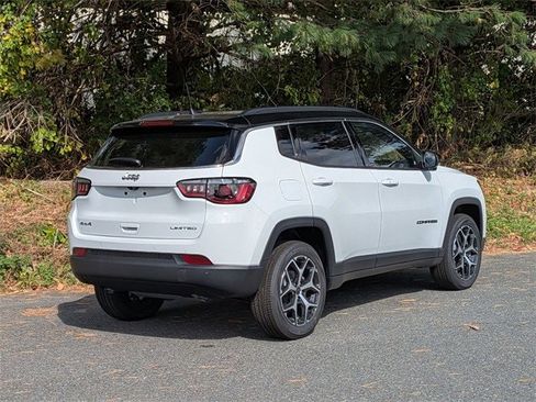 New 2026 Jeep Compass Limited image 5
