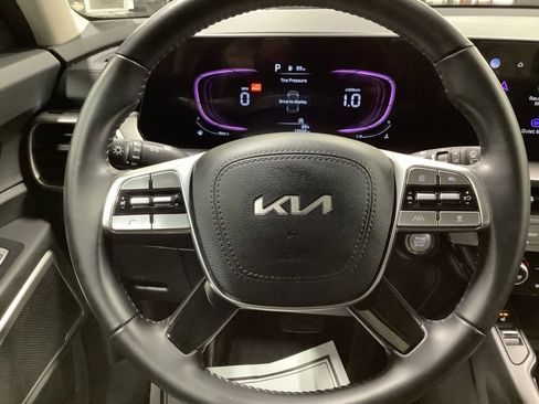 Certified 2023 Kia Telluride S w/ S Sunroof Package image 17