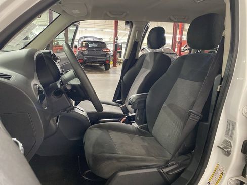 Used 2015 Jeep Patriot Sport w/ Power Value Group image 9