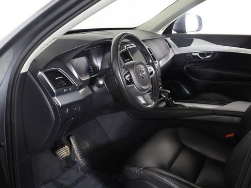 Used 2018 Volvo XC90 T5 Momentum w/ Convenience Package image 26