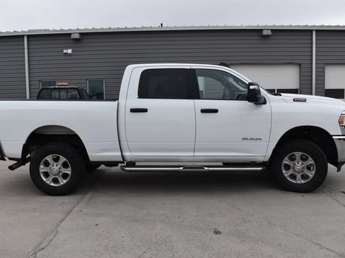 Used 2024 RAM 2500 Big Horn AWD/4WD image 4