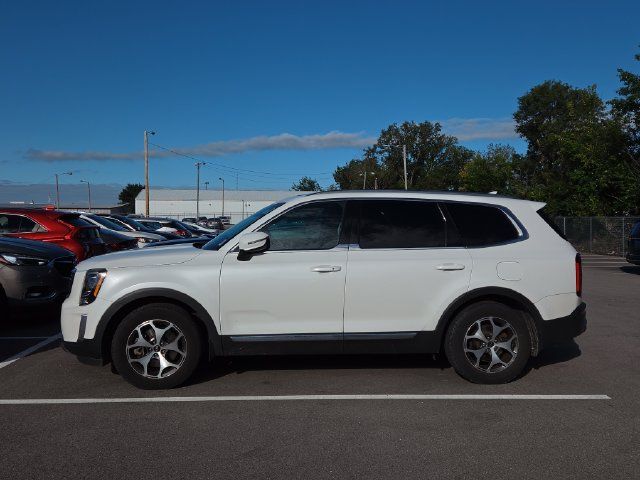 Used 2020 Kia Telluride EX AWD/4WD image 1