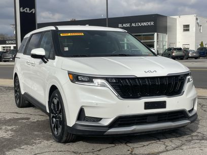 Used 2023 Kia Carnival EX