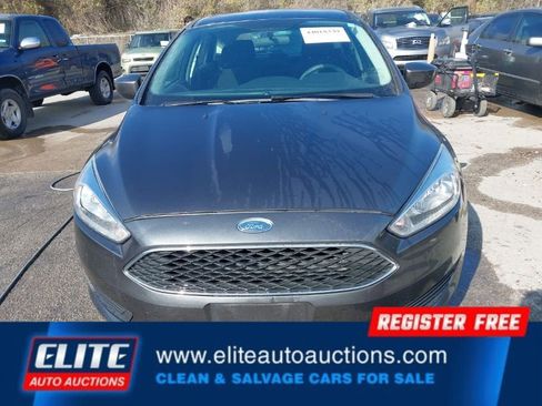 Used 2018 Ford Focus SE image 24