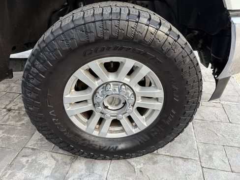 Used 2019 Ford F250 XLT w/ XLT Value Package image 27