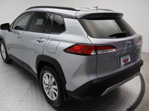 Certified 2024 Toyota Corolla Cross LE image 11