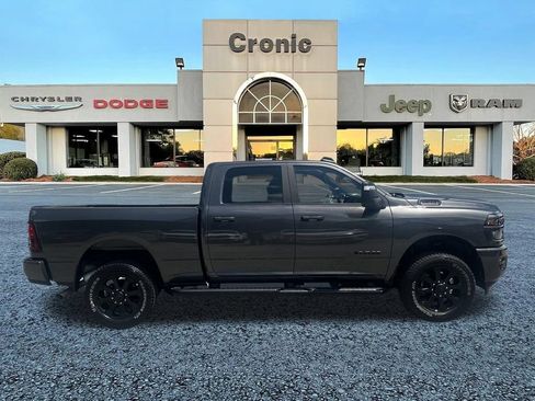 Used 2025 RAM 2500 Big Horn AWD/4WD image 2