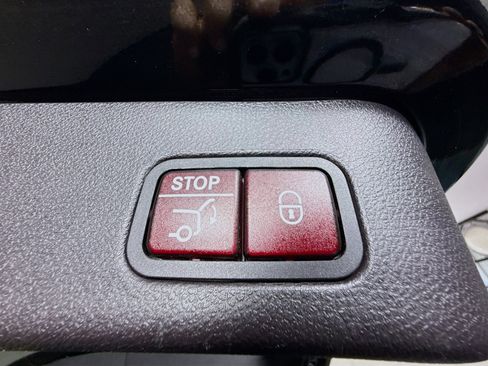Used 2017 Mercedes-Benz GLE 350 w/ Premium 1 Package image 40