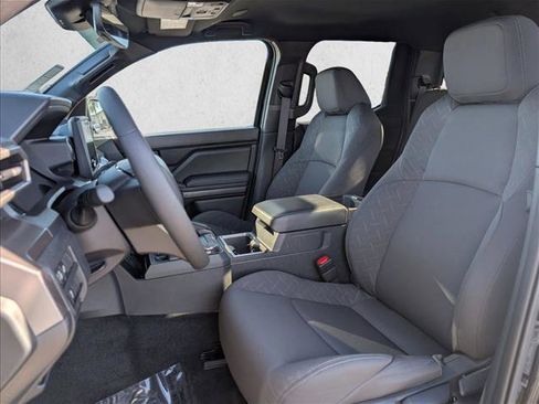 Certified 2025 Toyota Tacoma SR5 image 21