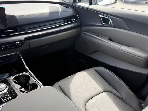 New 2026 Kia Carnival SX image 18