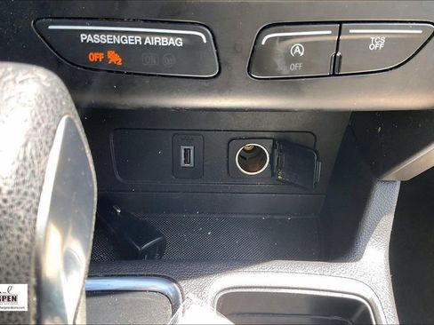 Certified 2019 Ford Escape SE FWD image 31