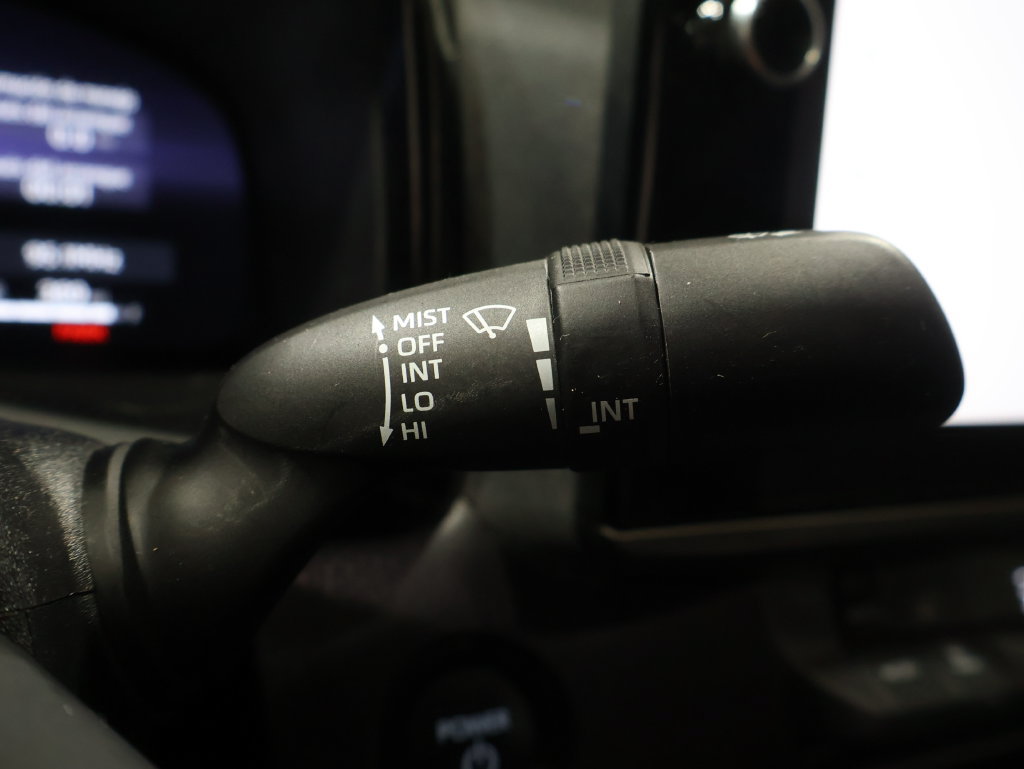 Used 2025 Toyota Camry XLE FWD image 38