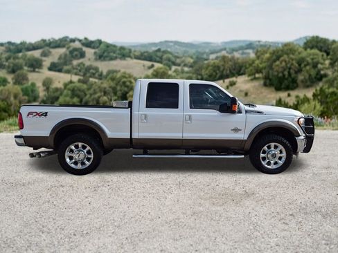 Used 2015 Ford F250 Lariat w/ Lariat Interior Package AWD/4WD image 13