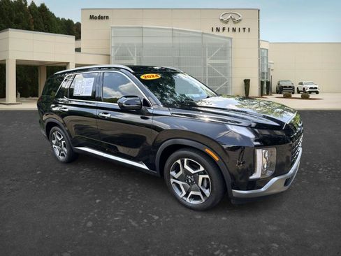 Used 2024 Hyundai Palisade Limited FWD image 3
