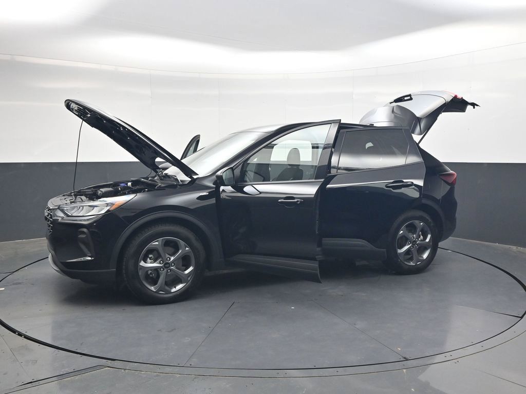 Used 2025 Ford Escape ST-Line FWD image 43