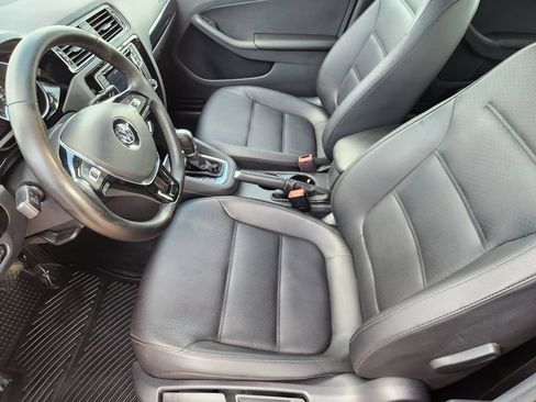 Used 2018 Volkswagen Jetta Sport FWD image 13