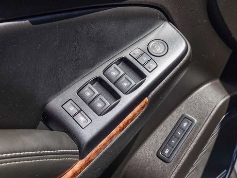 Used 2015 Chevrolet Tahoe LTZ RWD image 20