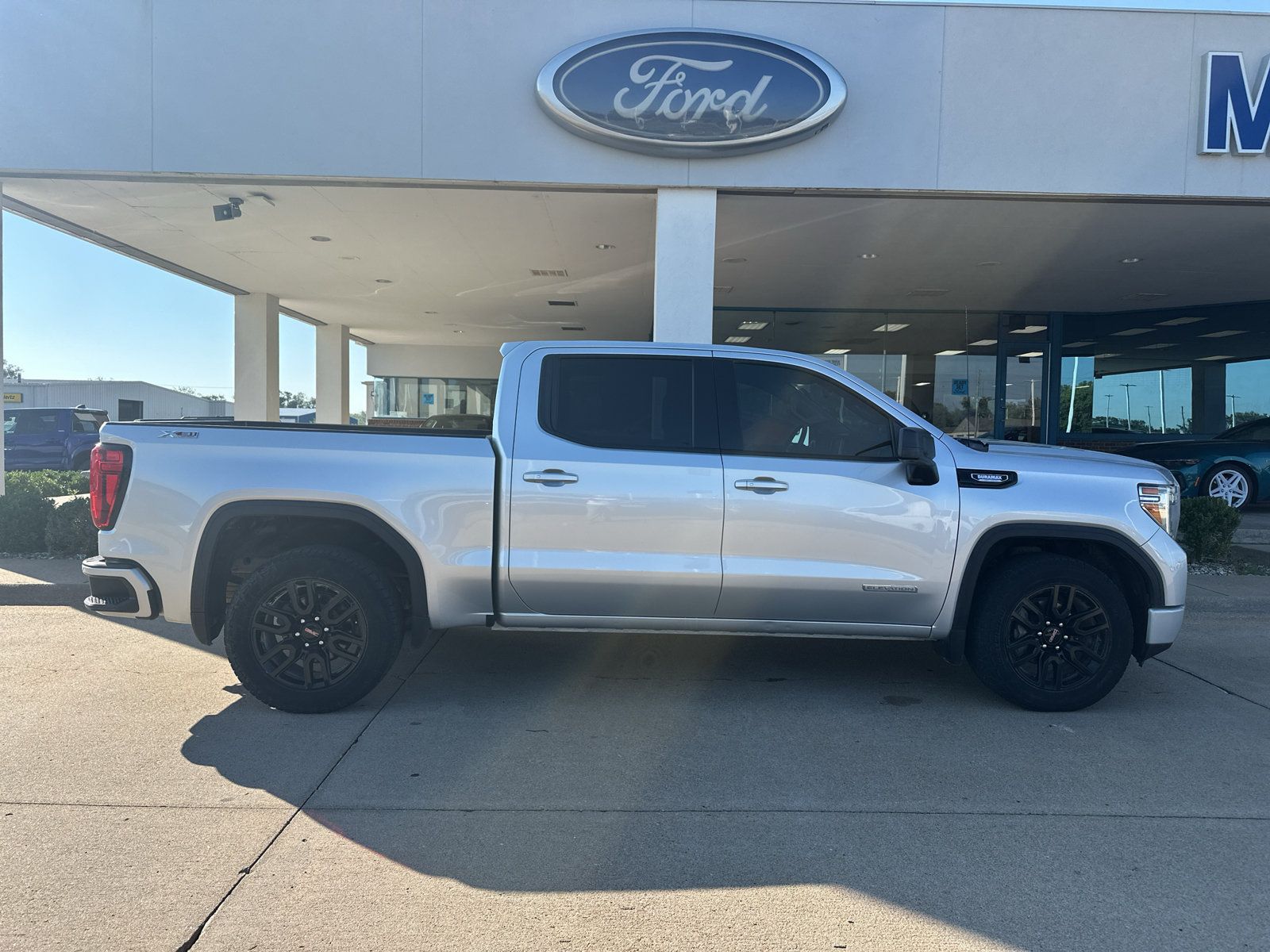 Used 2021 GMC Sierra 1500 Elevation w/ Preferred Package AWD/4WD image 10