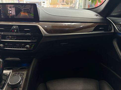 Used 2019 BMW M550i xDrive w/ Premium Package AWD/4WD image 30