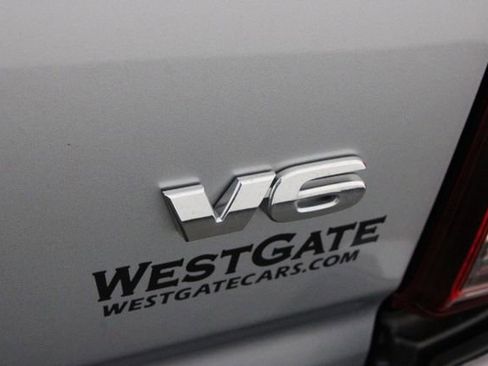 Used 2022 Toyota Tacoma SR5 w/ Technology Package image 40