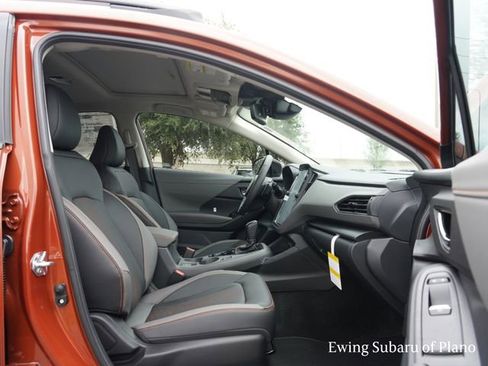 Certified 2025 Subaru Crosstrek 2.5i Limited w/ Crosstrek Mirror Package image 9