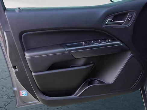 Used 2022 GMC Canyon AT4 image 26