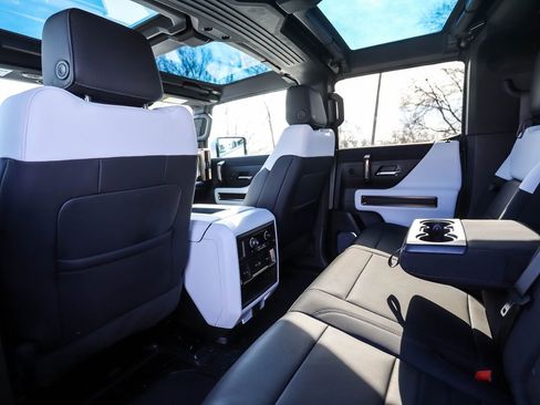 Used 2024 GMC Hummer EV 3X w/ Omega Edition image 20