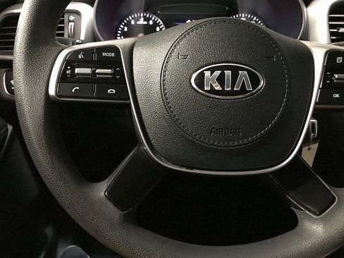 Used 2020 Kia Sorento FWD V6 image 24