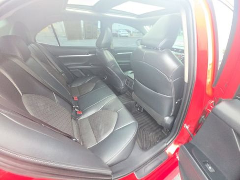 Used 2019 Toyota Camry XSE FWD image 31
