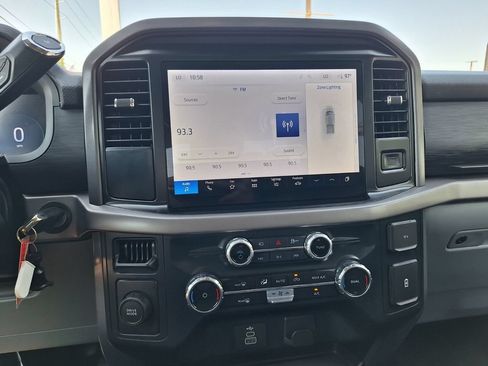 Used 2025 Ford F150 XLT w/ Equipment Group 301A Standard RWD image 12