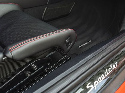 Used 2019 Porsche 911 Speedster image 36