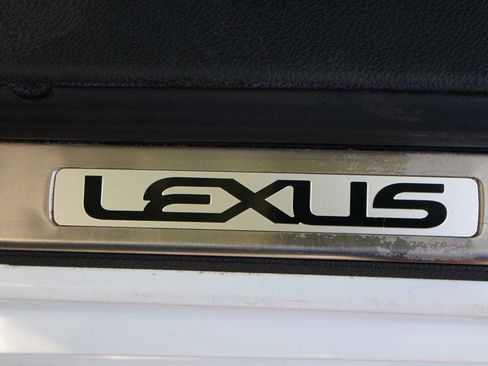 Used 2014 Lexus IS 350 w/ F Sport Package RWD image 10