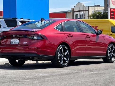 Certified 2025 Honda Accord Sport image 4