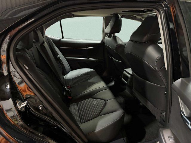 Used 2022 Toyota Camry SE w/ Cold Weather Package FWD image 24
