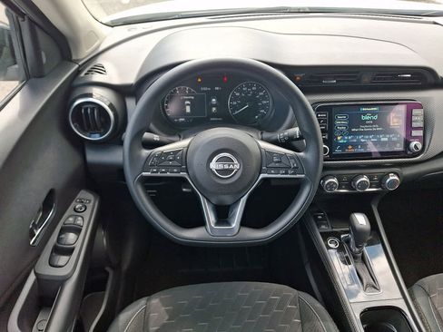 Used 2024 Nissan Kicks SV FWD image 13