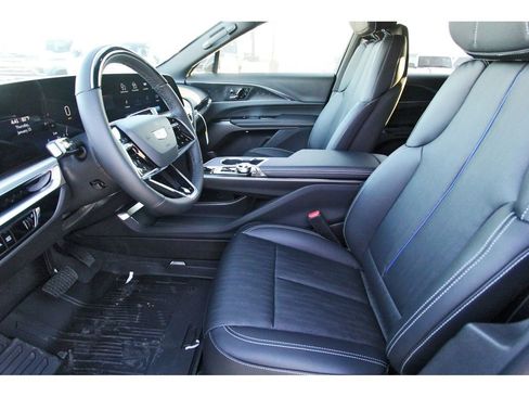 New 2026 Cadillac Lyriq Sport image 5