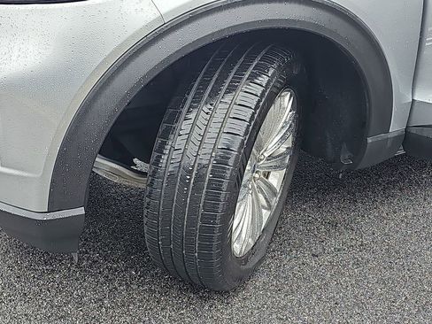 Used 2020 Ford Explorer Limited image 35