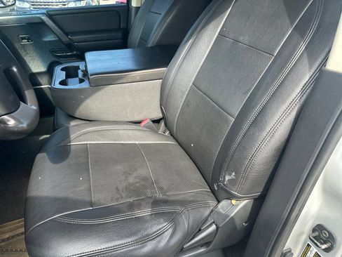 Used 2008 Nissan Titan XE w/ Preferred Pkg image 9