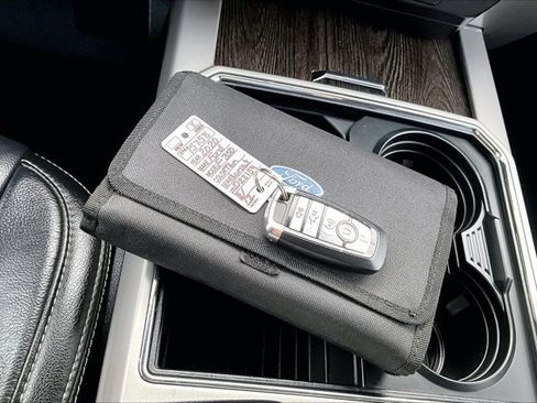 Used 2020 Ford F350 Lariat w/ Lariat Ultimate Package image 36