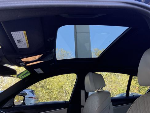 Used 2017 BMW 540i xDrive image 17