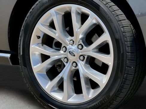 Used 2018 Ford Expedition Limited w/ Equipment Group 302A RWD image 14