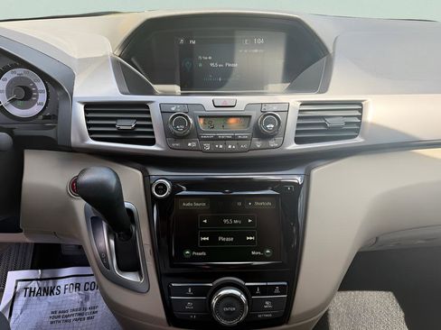 Used 2017 Honda Odyssey EX-L image 17