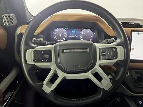 Used 2023 Land Rover Defender 130 SE image 20