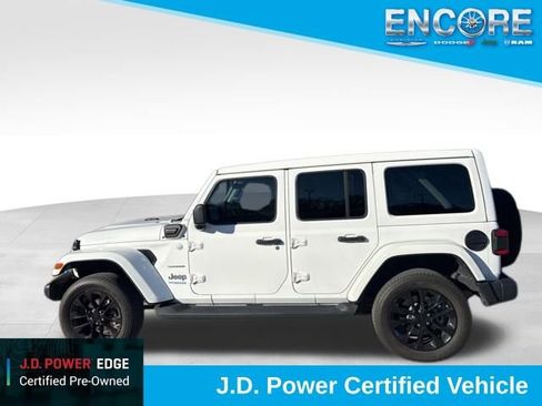 Used 2022 Jeep Wrangler Unlimited Sahara image 1