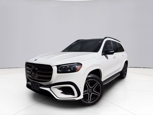 Used 2024 Mercedes-Benz GLS 450 4MATIC image 1
