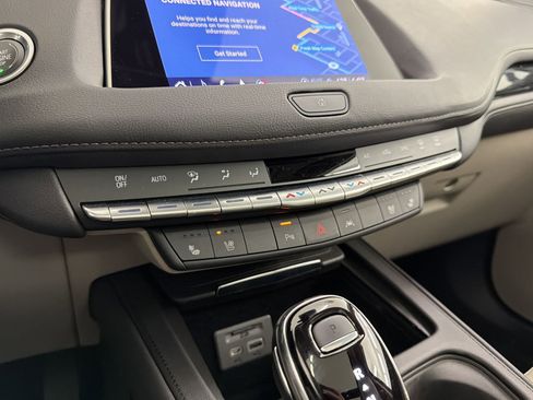 Used 2023 Cadillac XT4 Premium Luxury FWD image 20
