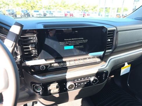 New 2026 Chevrolet Silverado 1500 LT image 17